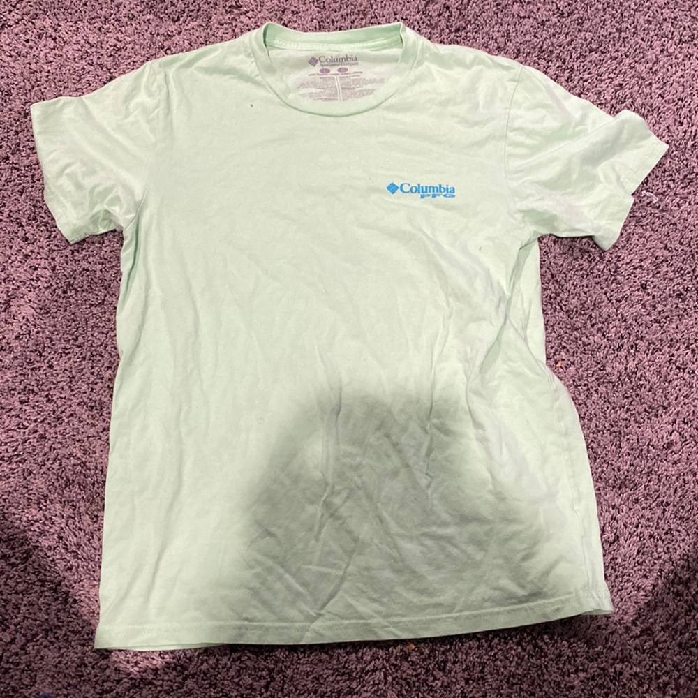 Columbia t-shirt